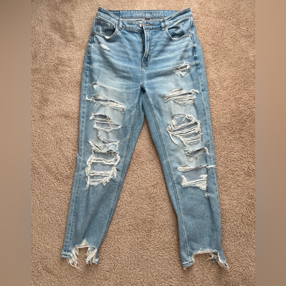 AE Size 10 Ripped Mom Jeans